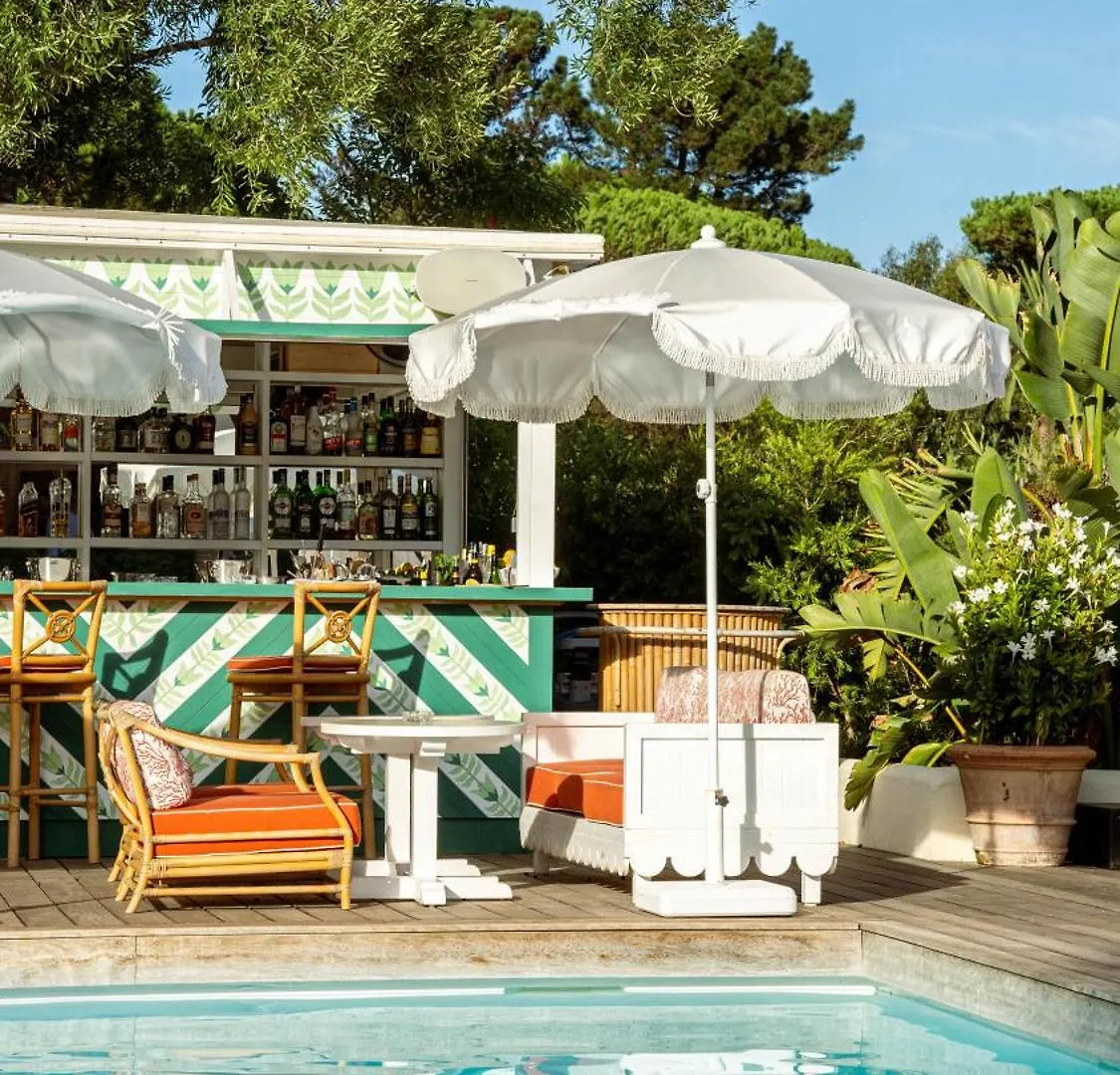Hotel La Tartane サントロペ