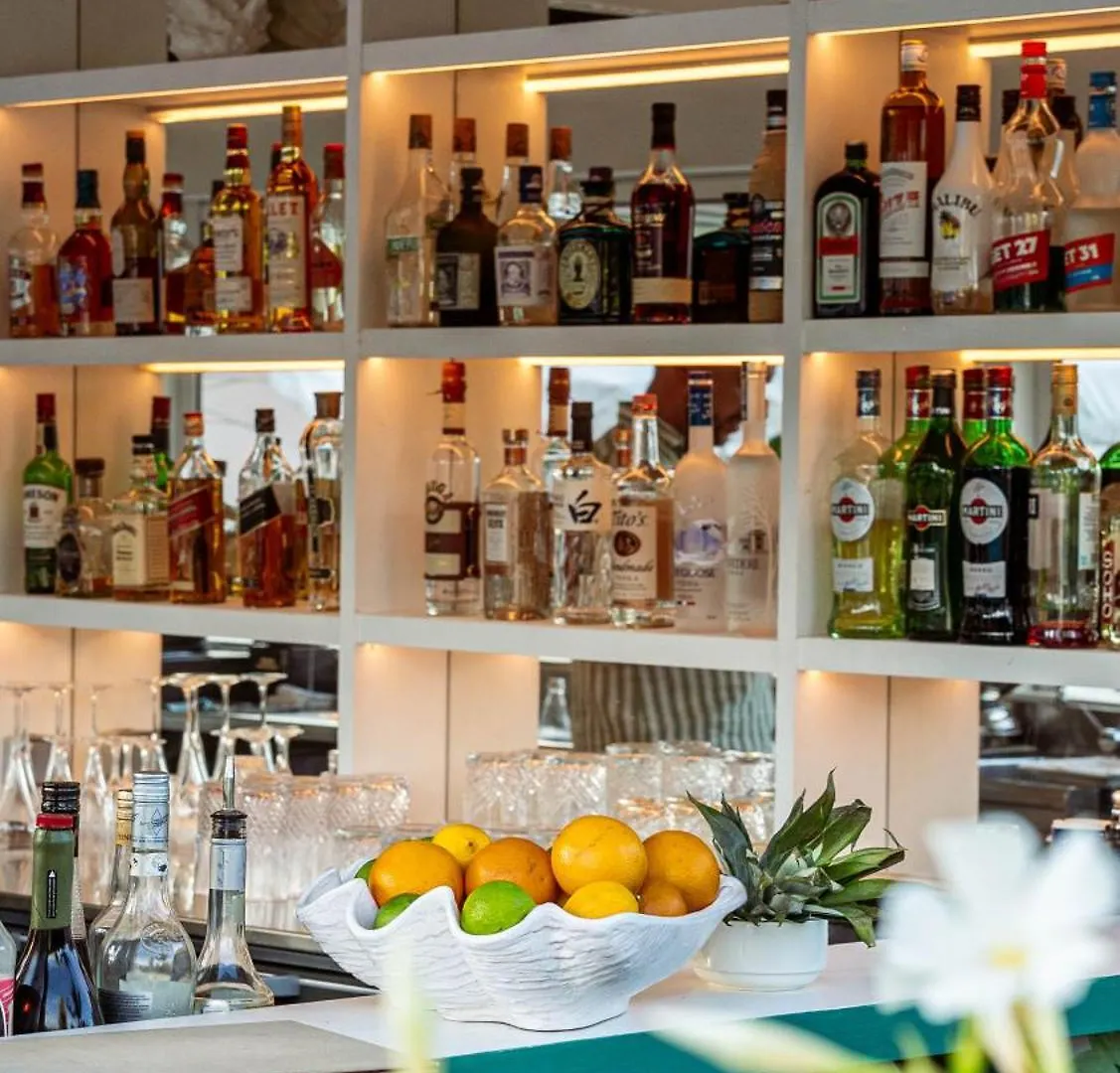 Hotel La Tartane サントロペ 5*,  フランス