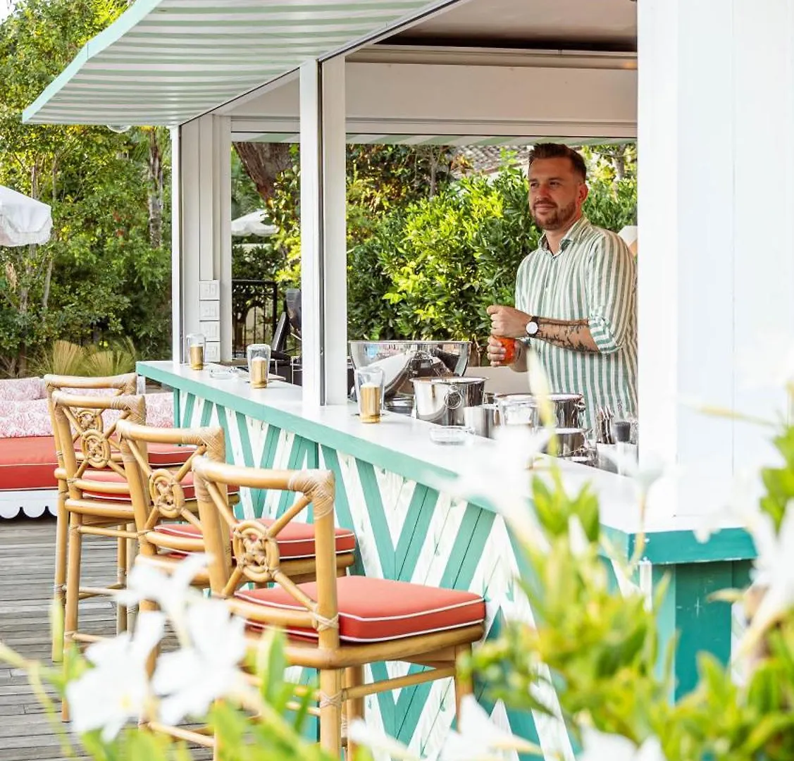 Hotel La Tartane サントロペ